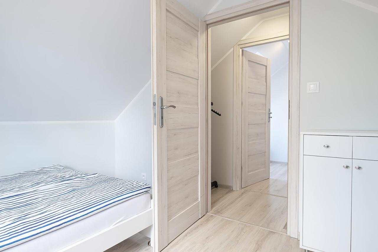 Bedroom Леба Екстериор снимка