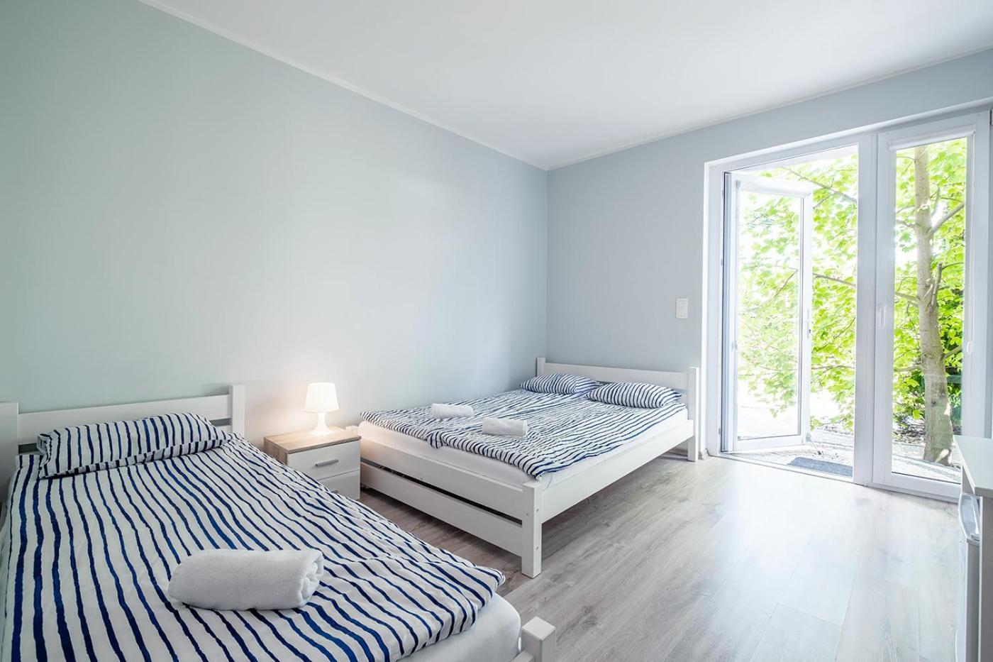Bedroom Леба Екстериор снимка