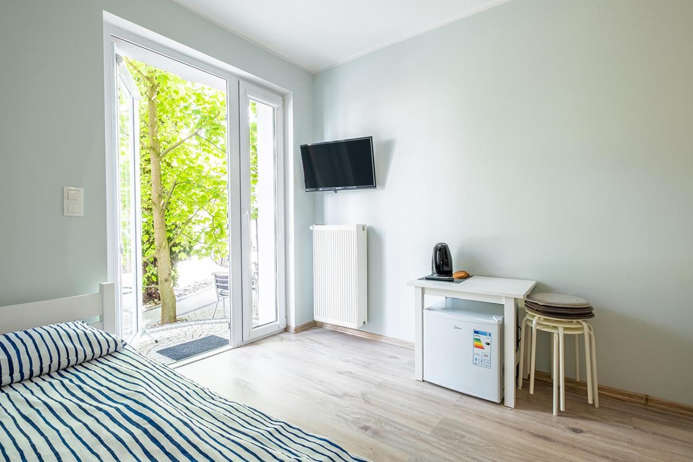 Bedroom Леба Екстериор снимка