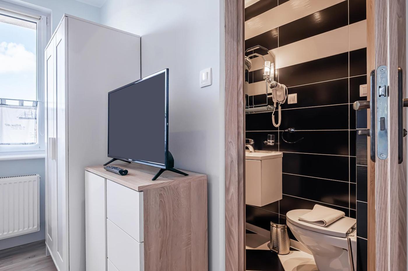 Bedroom Леба Екстериор снимка