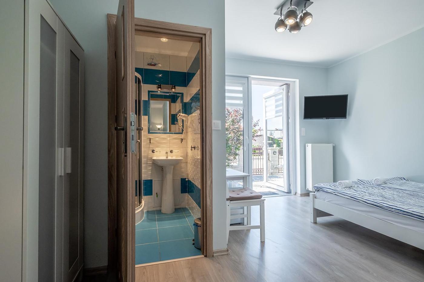 Bedroom Леба Екстериор снимка